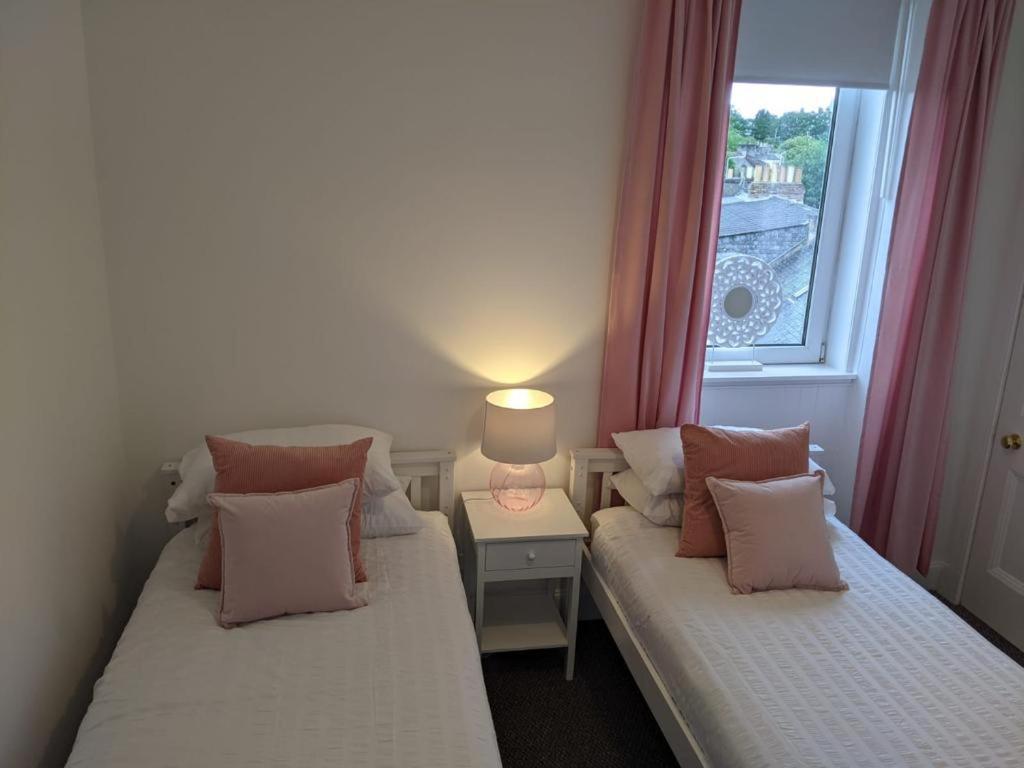 דנפרמליין Glenclova - No 5 Bellyeoman, Bright Two Bedroom Apartment מראה חיצוני תמונה